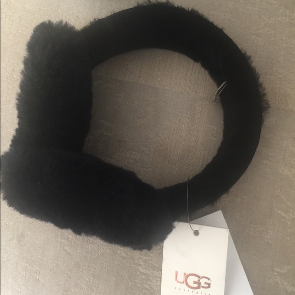 UGG Classic Earmuff - Picture 5 of 7